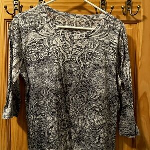 Women’s Large top
